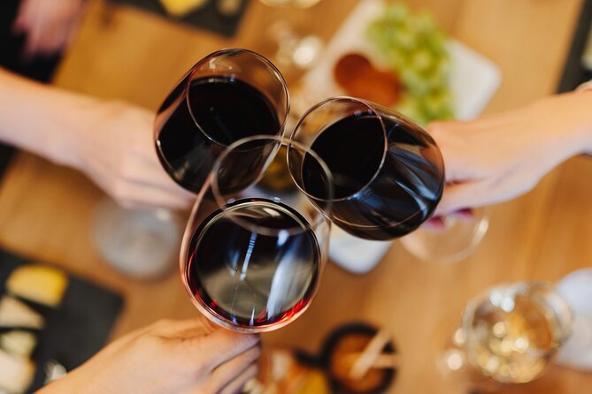 Cheese and Wine tasting in Amsterdam - Five Dutch cheeses in 55 minutes