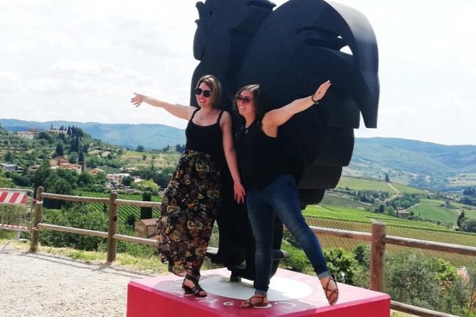 Chianti Wine Tour with Tuscan Lunch Open Top Van - The guides and the small-group feel