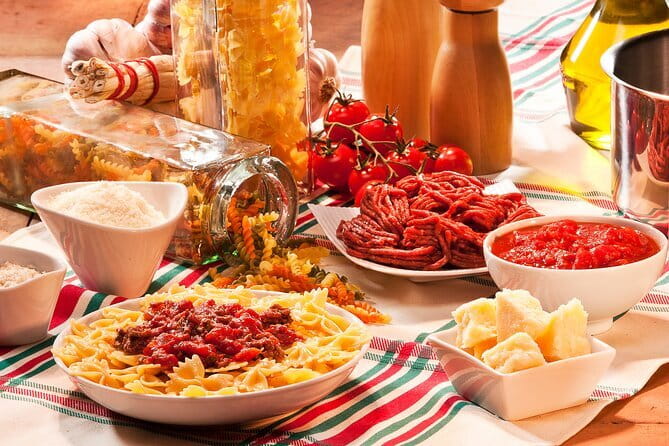 Chianti Wineries Tour with Tuscan Lunch and San Gimignano - Booking, timing, and cancellation details