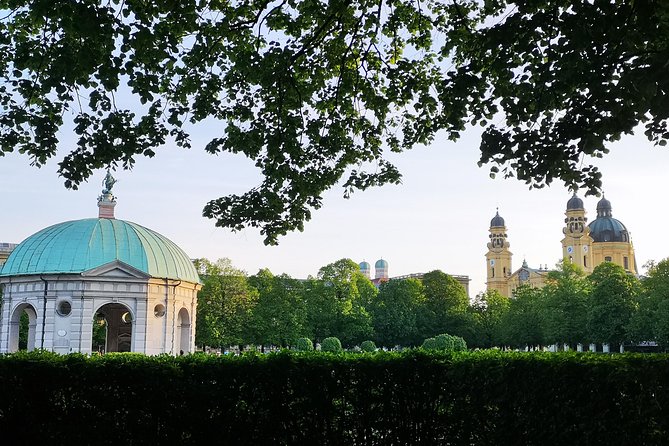 Classic Mike's Bike Tour daily @ 11.30 incl Beer Garden & Surfers - Along the Isar to the Friedensengel
