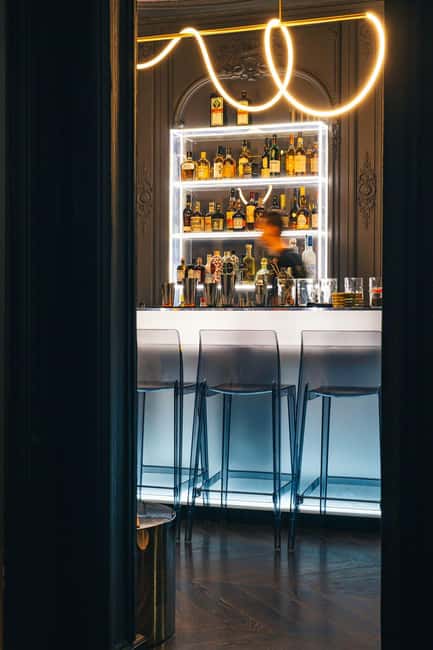 Cocktails lessons in Speakeasy - A cocktail lesson behind Restaurant Prost