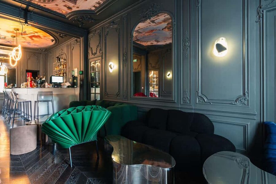 Cocktails lessons in Speakeasy - The pace: a one-hour class that may run longer