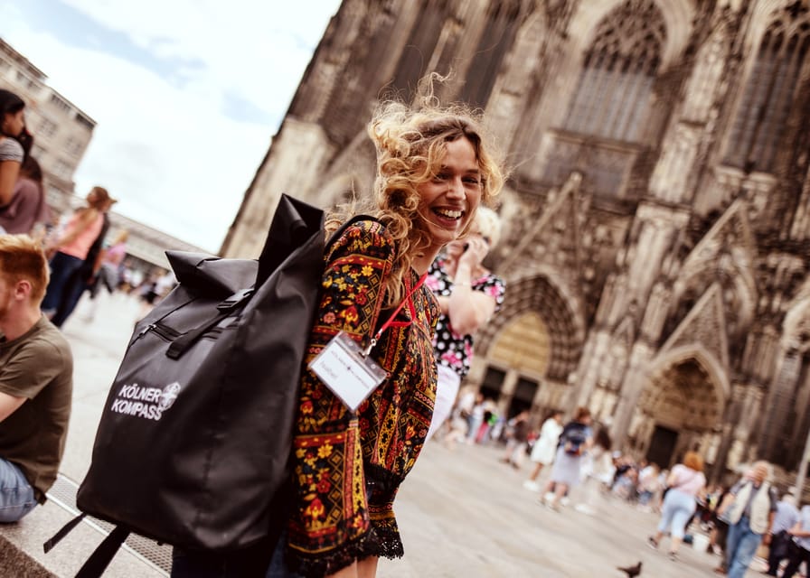 Cologne: Brewery Tour with 3 Kölsch Beer Tastings - Walking the old town between brewery stops