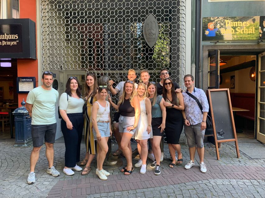 Cologne: Old Town Walking Tour inkl Brewery Visit - Practical details for weather, age, and access