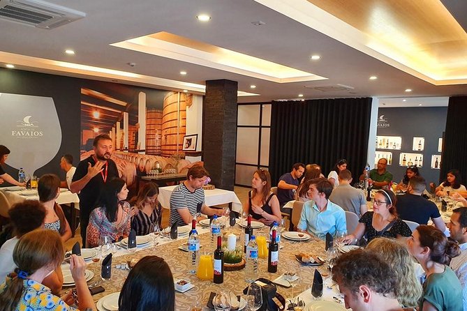 Complete Douro Valley Wine Tour with Lunch, Wine Tastings and River Cruise - Why this Douro Valley day trip works well from Porto