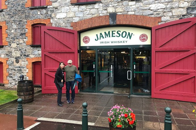 Cork Midleton DistilleryJameson Experience & Whiskey Tasting - The Jameson Bar tasting, where the lesson comes together