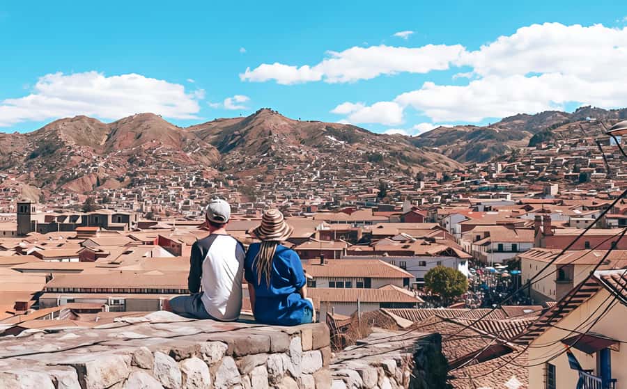 Cusco: Historic Walking Tour with Pisco Sour and Music Show - Qoricancha shows where two eras meet