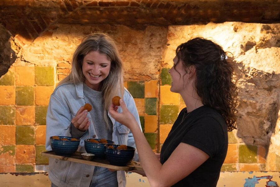 Delft: Craft Beer Tasting in Medieval Brewery - How to plan it with a day in Delft