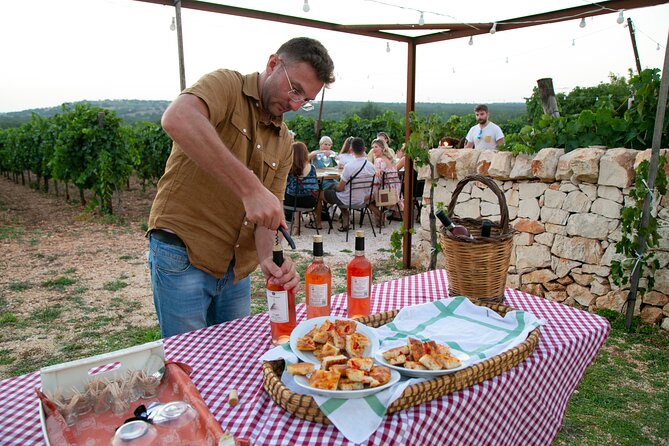 Dinner in the vineyard with wine tasting and walk - Who will enjoy this evening most