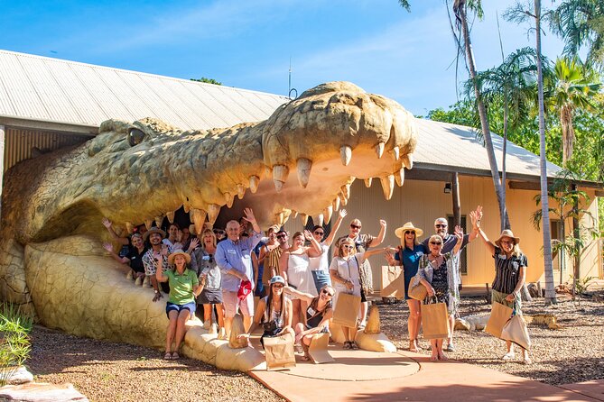 DINOSAUR ADVENTURE CRUISE - With Beachside Tapas and Cocktails - The guides and the small-group feel