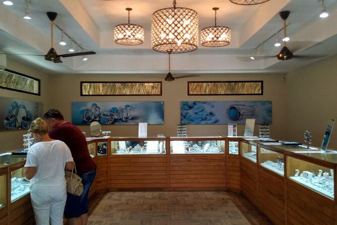 Don Lucas Cigar Factory & Store + Premium Rum Tasting (3 hours) - Who should book this Punta Cana experience?