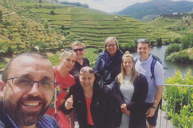 Douro Valley Tour: Wine Tasting, Cruise and Lunch from Porto - The first views near Peso da Régua