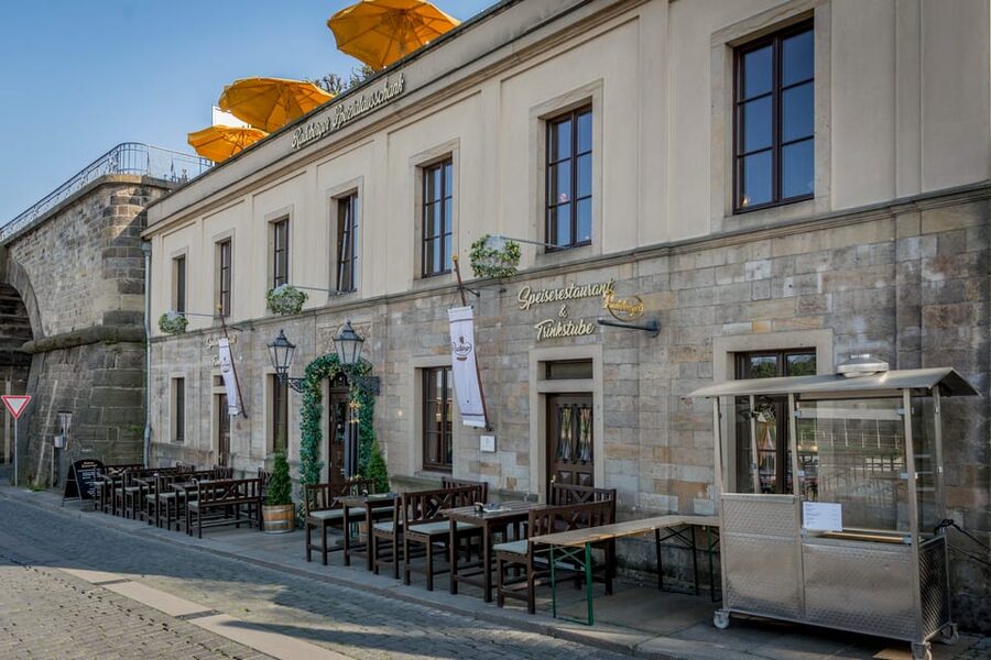 Dresden: Guided Beer Tour of the Historic Old City - A first taste of Dresden beer