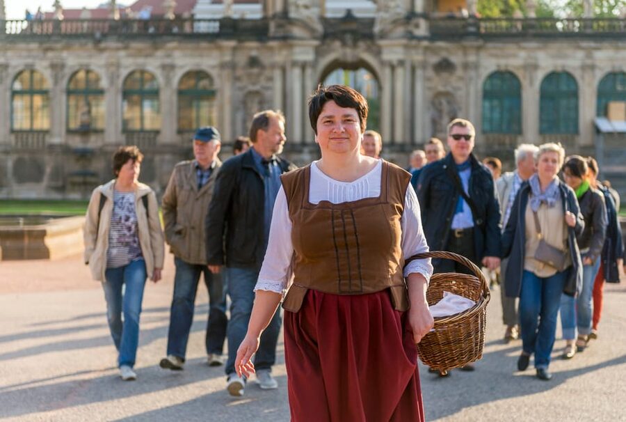 Dresden: Guided Beer Tour of the Historic Old City - Dresden 1900 and the Sophienkeller
