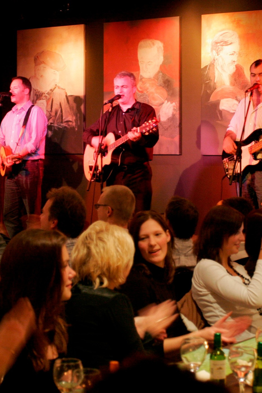 Dublin: Irish Night Show at the Merry Ploughboy Pub - Why this Irish night works so well