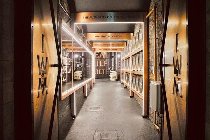 Dublin Irish Whiskey Museum and Gallery Guided Tour with Tasting - Why the one-hour length works