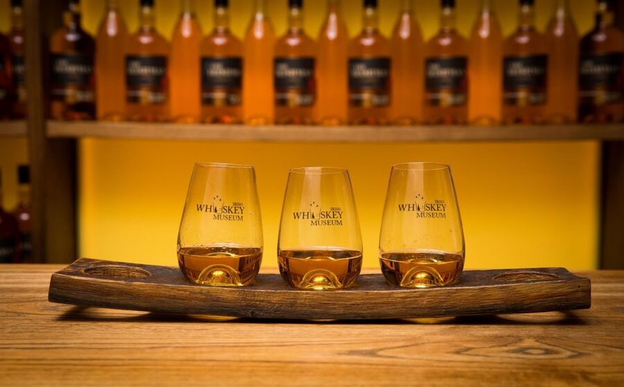 Dublin: Irish Whiskey Museum Blending Tour with Tastings - Four tastings at the modern bar