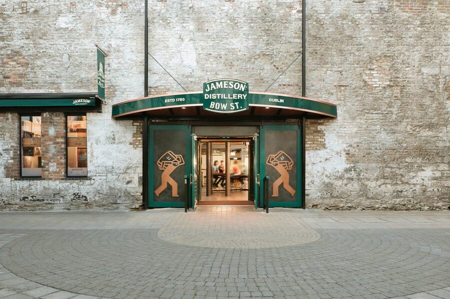 Dublin: Jameson Distillery Whiskey Blending Class - Four cask-strength whiskeys on the tasting table
