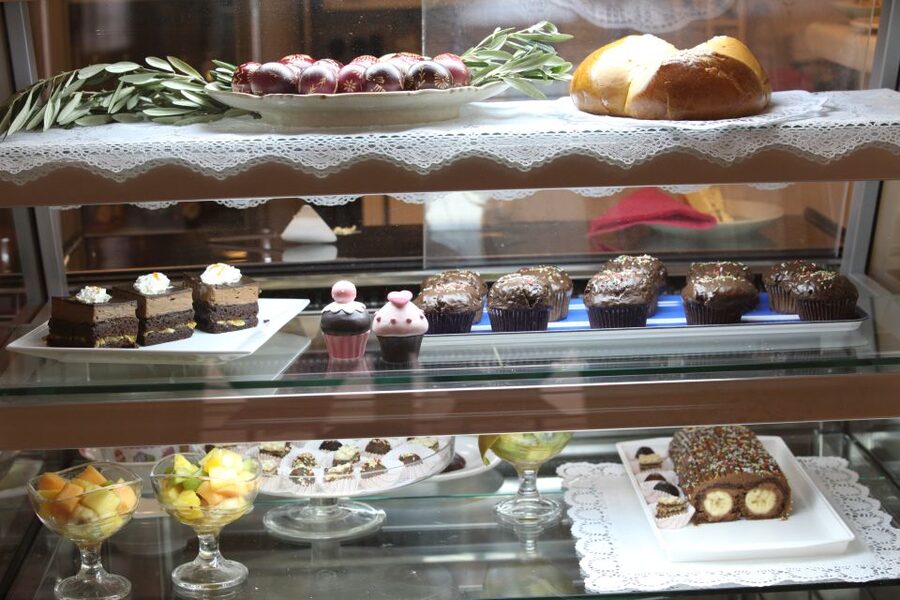 Dubrovnik Gastronomy: 3-Hour Food and Wine Tour - Three savory stops and one sweet finish