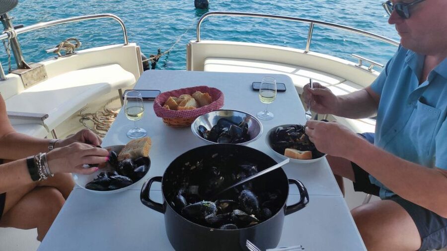 Dubrovnik: Oyster, Mussles, and Wine Tasting Tour in Ston - Ston, walls, salt pans, and a tight clock