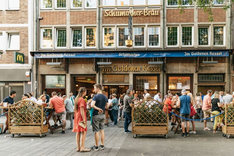 Düsseldorf: Altbier-Safari Beer Walking Tour - Uerige and the final Altbier