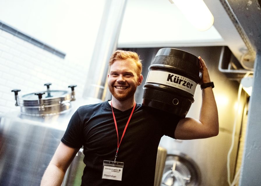 Düsseldorf: Brewery Tour with Alt Beer Tastings - Zum Schlüssel and the customs of the beer house