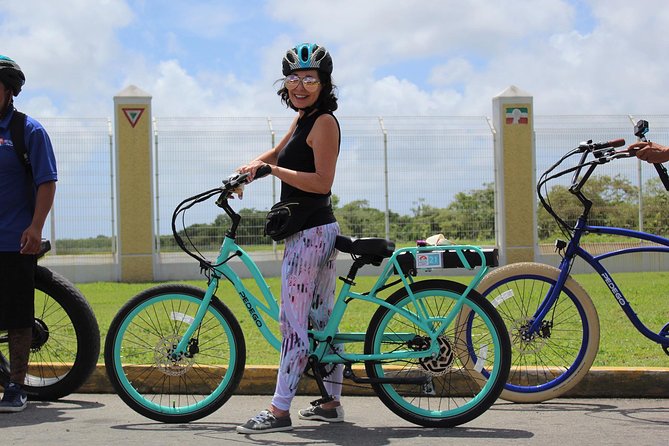 E-Bike City Tour though Cozumel & Taco Tasting Tour - The promised ice cream tasting