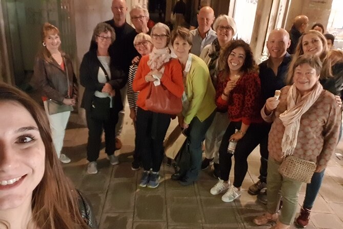 Eat, Drink and Repeat: Wine and Food Tasting Tour in Venice - The stories between the stops