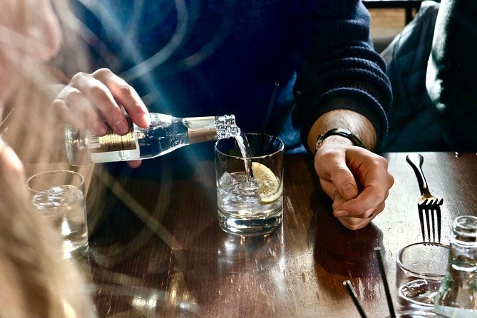 Edinburgh Food Tour with Scotch, Haggis, a Secret Dish & More - The Royal Mile links food and folklore