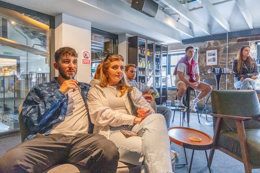 Edinburgh: Holyrood Distillery Whisky & Gin Tour - What the guides add to the hour