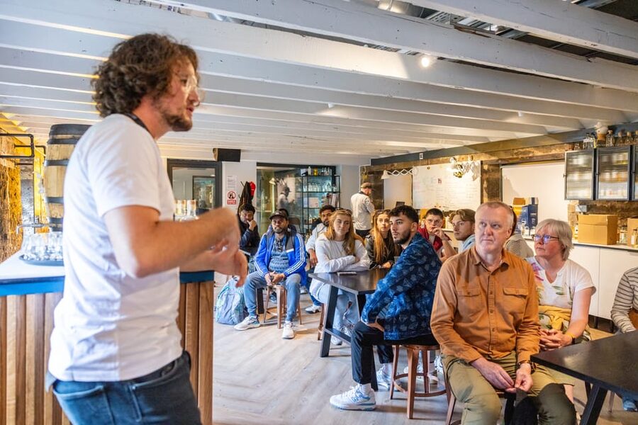 Edinburgh: Holyrood Distillery Whisky & Gin Tour - Price, timing, and who should book