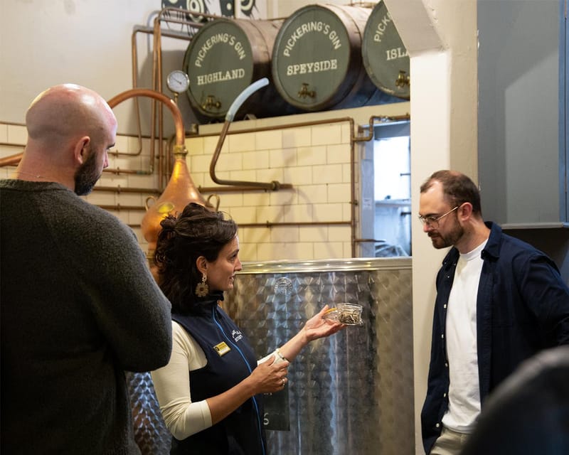 Edinburgh: Pickering's Gin Jolly Tour (Distillery & Tasting) - Starting with a gin and tonic at Summerhall