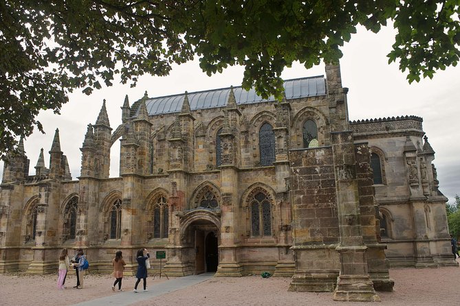 Edinburgh: Rosslyn Chapel, the Borders & Glenkinchie Distillery - Who should book this day trip?
