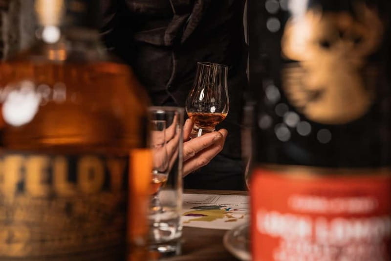 Edinburgh: Small-Group History of Whisky Tour with Tasting - The Glencairn glass is a useful extra
