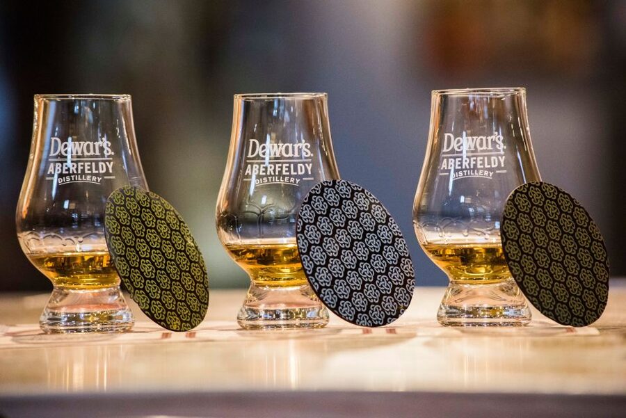 Edinburgh: Ultimate Whisky Experience - Lunch in Aberfeldy Village