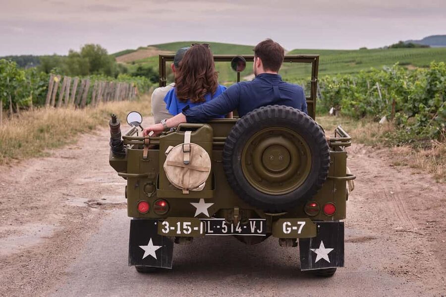 Epernay: Jeep tour of the vineyards with tasting and visits - How Nicolas shapes the experience