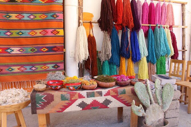 Explore Hierve el Agua, Mitla, Tule, Textile and Mezcal for a day - The Tule Tree and a quick opening to the day