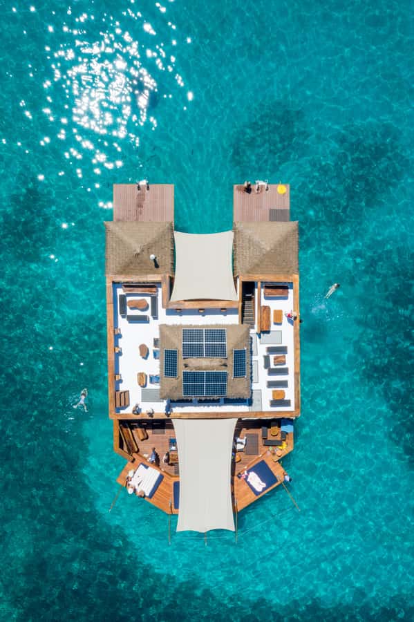 Fiji: Cloud 9 Floating Bar and Pizzeria Day Trip - Who will get the best value
