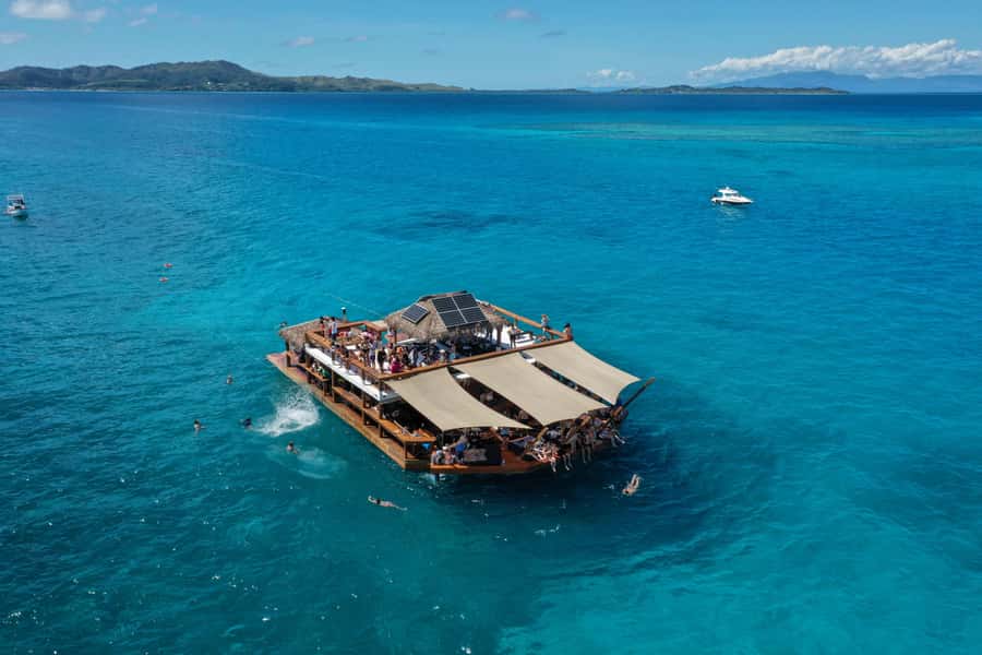 Fiji: Cloud 9 Floating Bar and Pizzeria Day Trip - Is $107 a fair price?