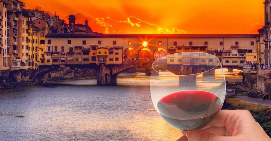 Florence: Sunset Sightseeing Tour and Wine Tasting - Piazza Pitti and Santo Spirito after dark