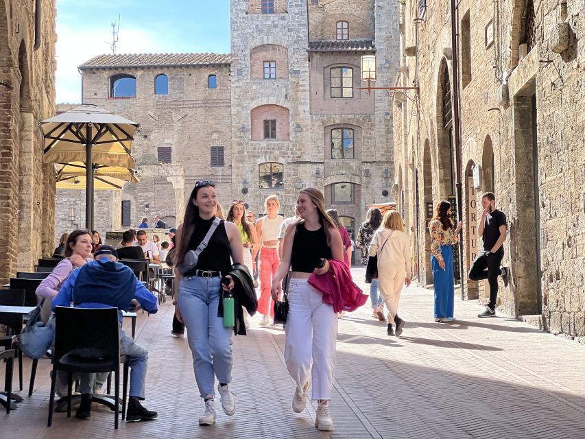 Florence: Wineries, Tastings, Lunch & San Gimignano Day Trip - What to wear and how the day feels
