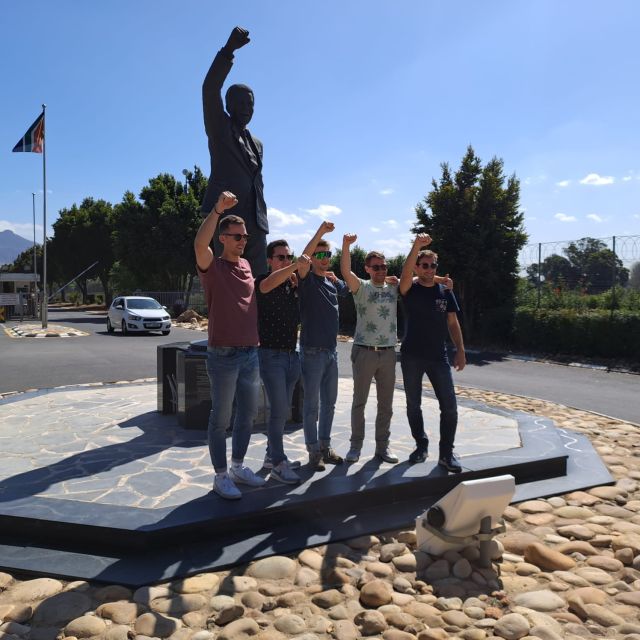 Franschhoek & Stellenbosch: Full-Day Wine Tour - Lunch above the Franschhoek Valley