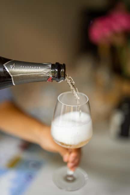 Frecnh Wine Tasting in City Center of Nice - Eight French wines, one small room in Nice