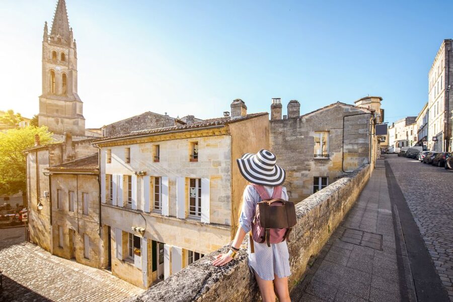 From Bordeaux: St. Emilion Village Half-Day Wine Tour - Meeting in central Bordeaux and riding in comfort