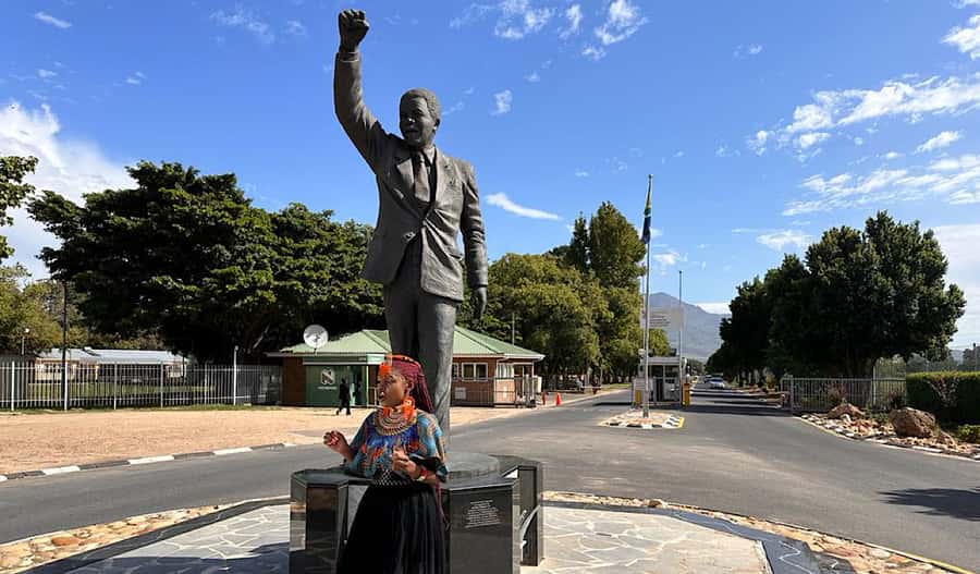From Cape Town: Stellenbosch & Franschhoek Wine Tasting Tour - The Mandela Monument adds a serious pause
