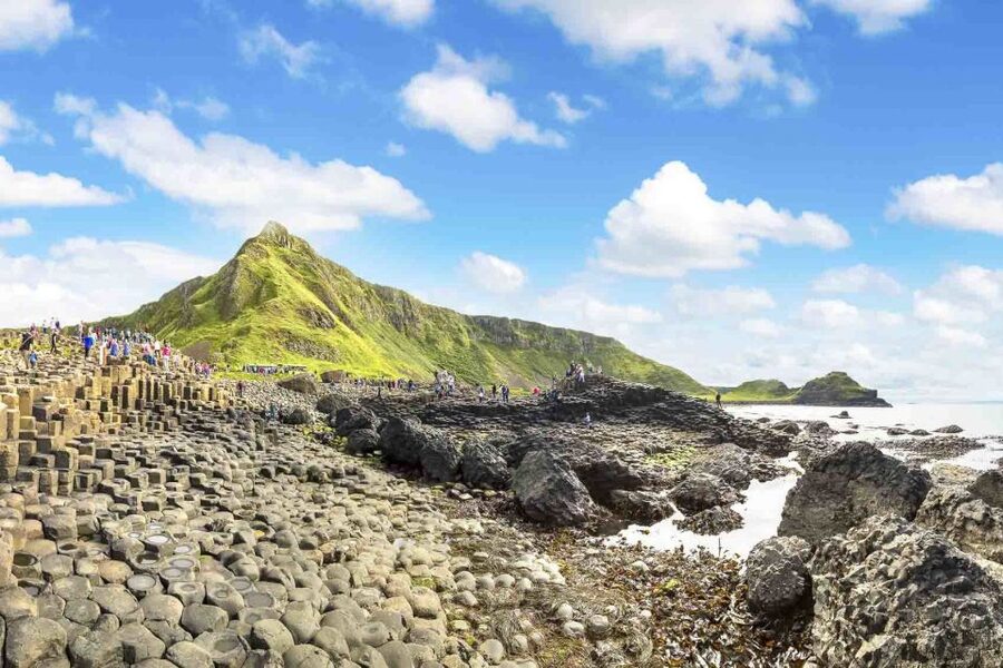 From Dublin: Giant's Causeway Tour and Whiskey Tasting - What the bus day feels like