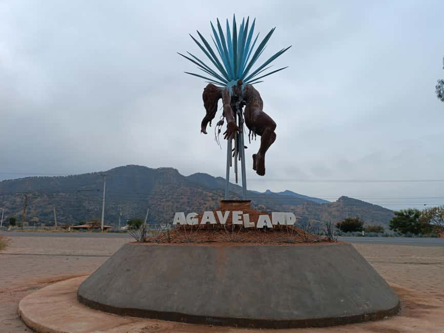 From Guadalajara: Tequila Town and Cantaritos El Guero - Guides, language, and the feel of the group
