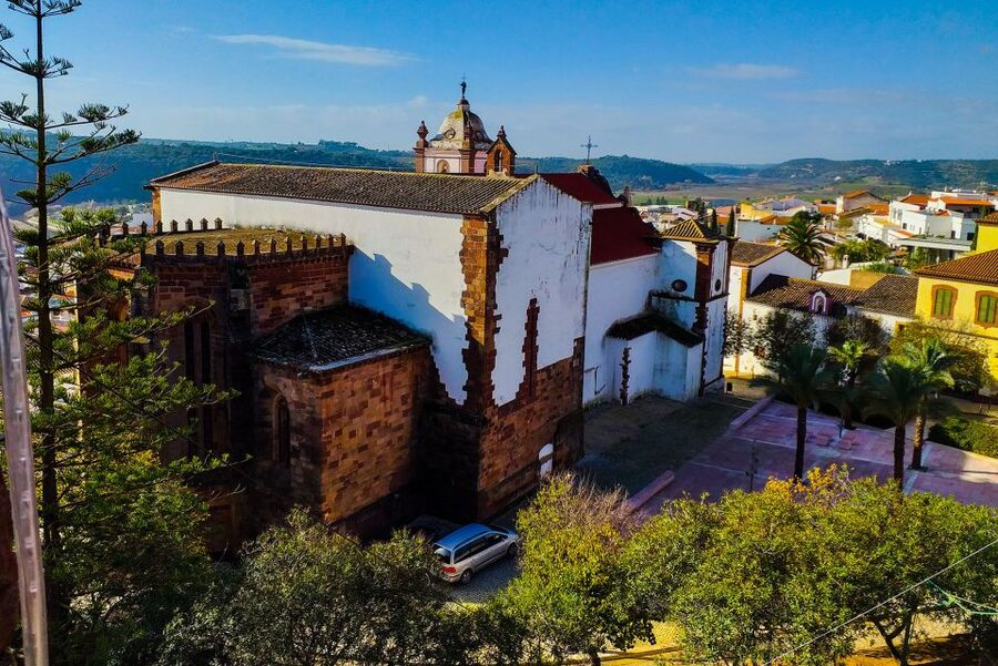From Lagos: Small-Group 4-Hour Wine Tasting Tour - Silves: 45 minutes beneath the Moorish castle