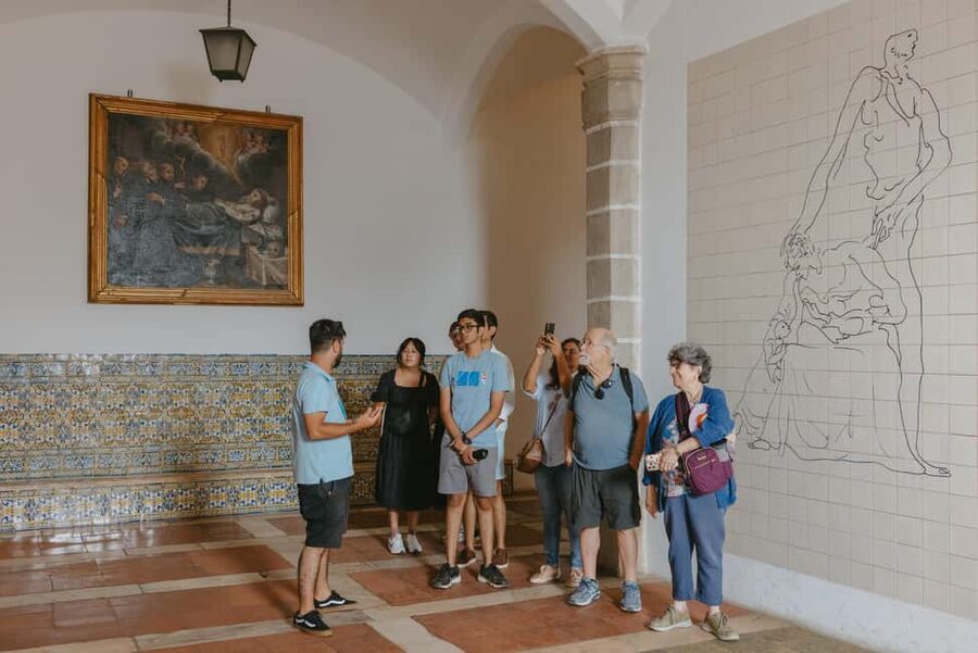 From Lisbon: Évora and Monsaraz Day Tour with Wine Tasting - Who should book this day?
