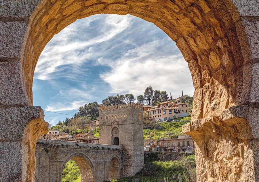 From Madrid: Toledo Tour with Wine Tasting and 3 Monuments - Meeting the IBE TOURS bus at Las Ventas